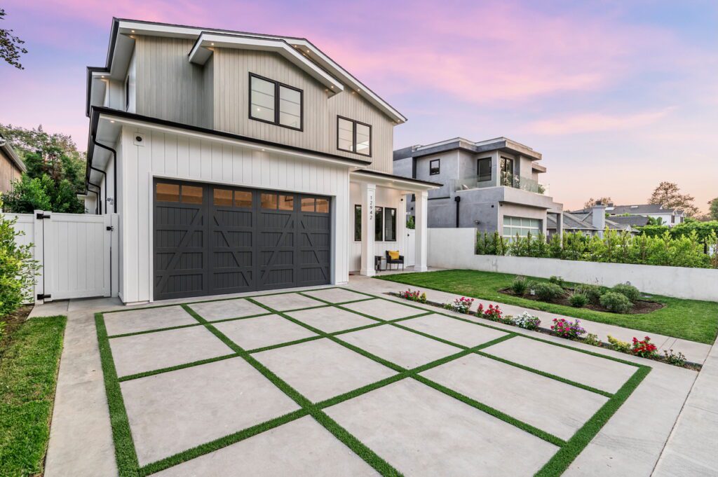 ADU / GARAGE conversion in Los Anegles
